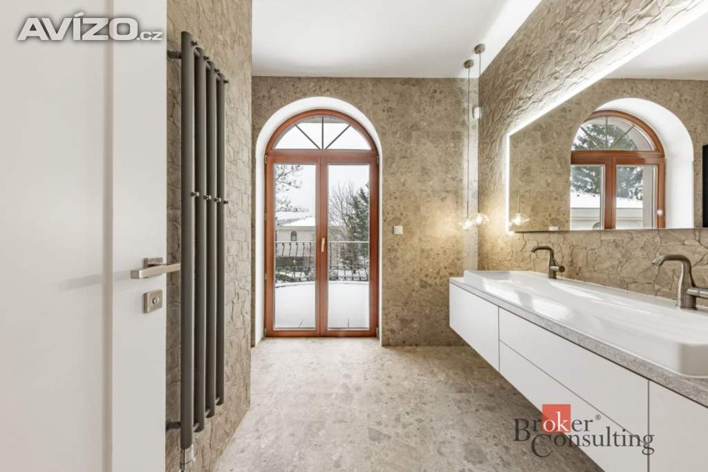 Foto inzerátu Pronájem vily 243 m², Praha