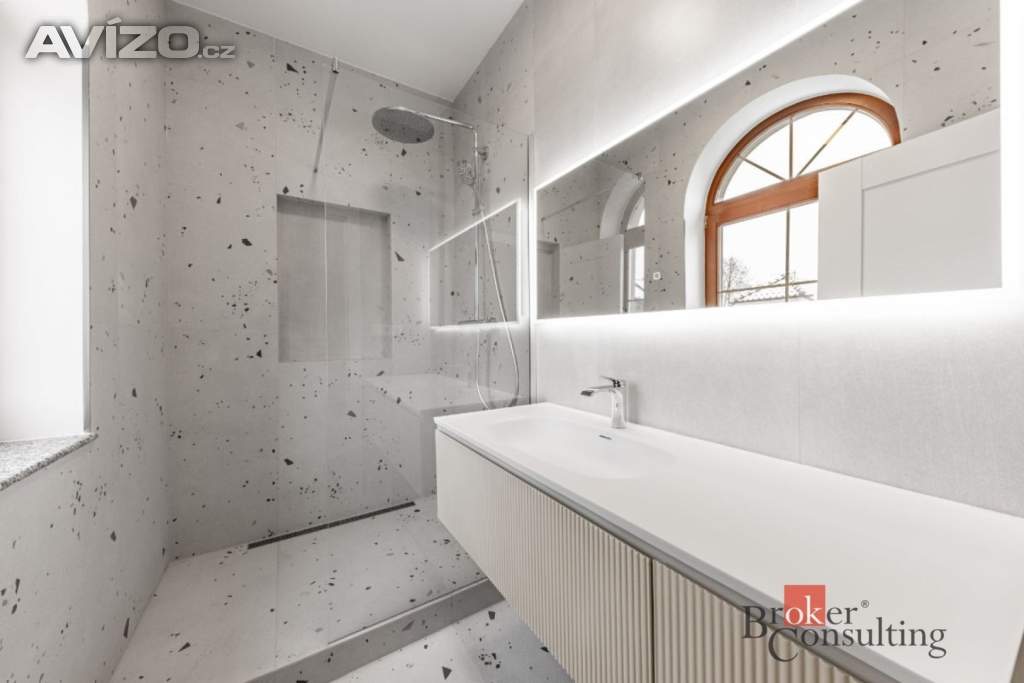 Foto inzerátu Pronájem vily 243 m², Praha