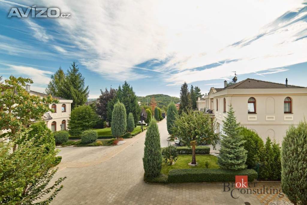 Foto inzerátu Pronájem vily 243 m², Praha