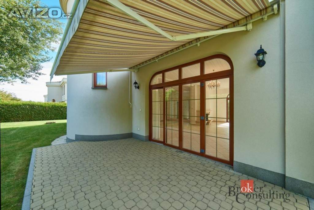 Foto inzerátu Pronájem vily 243 m², Praha