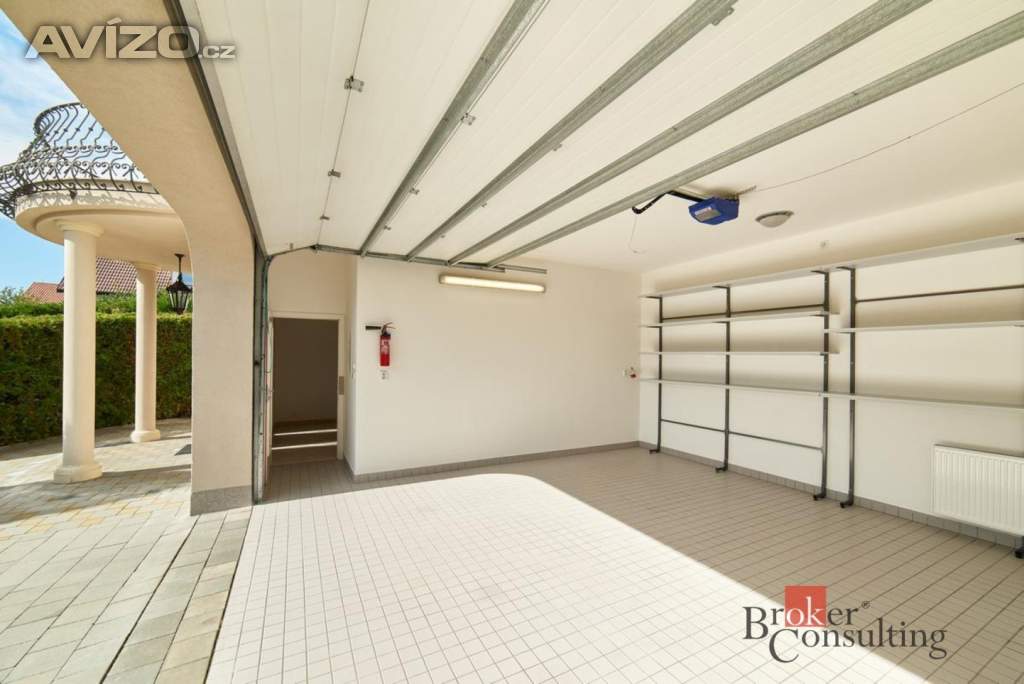 Foto inzerátu Pronájem vily 243 m², Praha