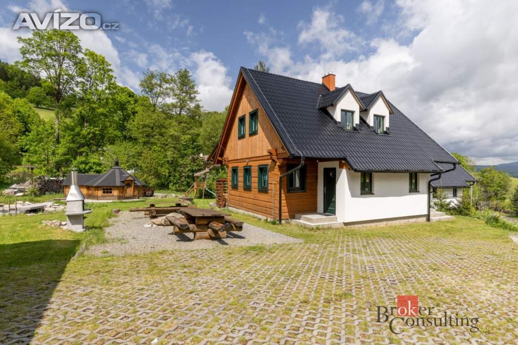 Foto inzerátu Prodej rodinného domu 100 m², Staré Město