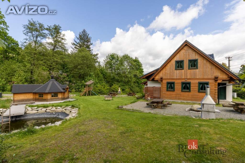 Foto inzerátu Prodej rodinného domu 100 m², Staré Město