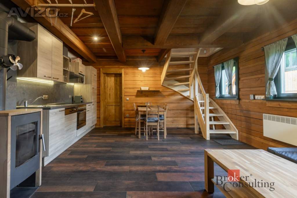 Foto inzerátu Prodej rodinného domu 100 m², Staré Město