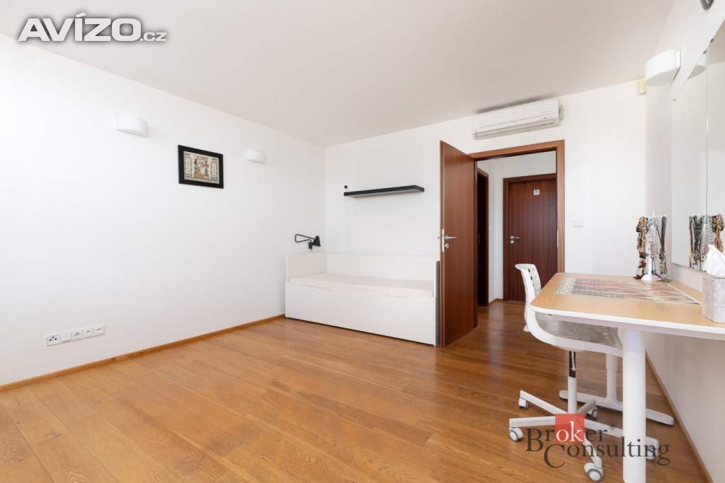 Foto inzerátu Prodej rodinného domu 176 m², Opava