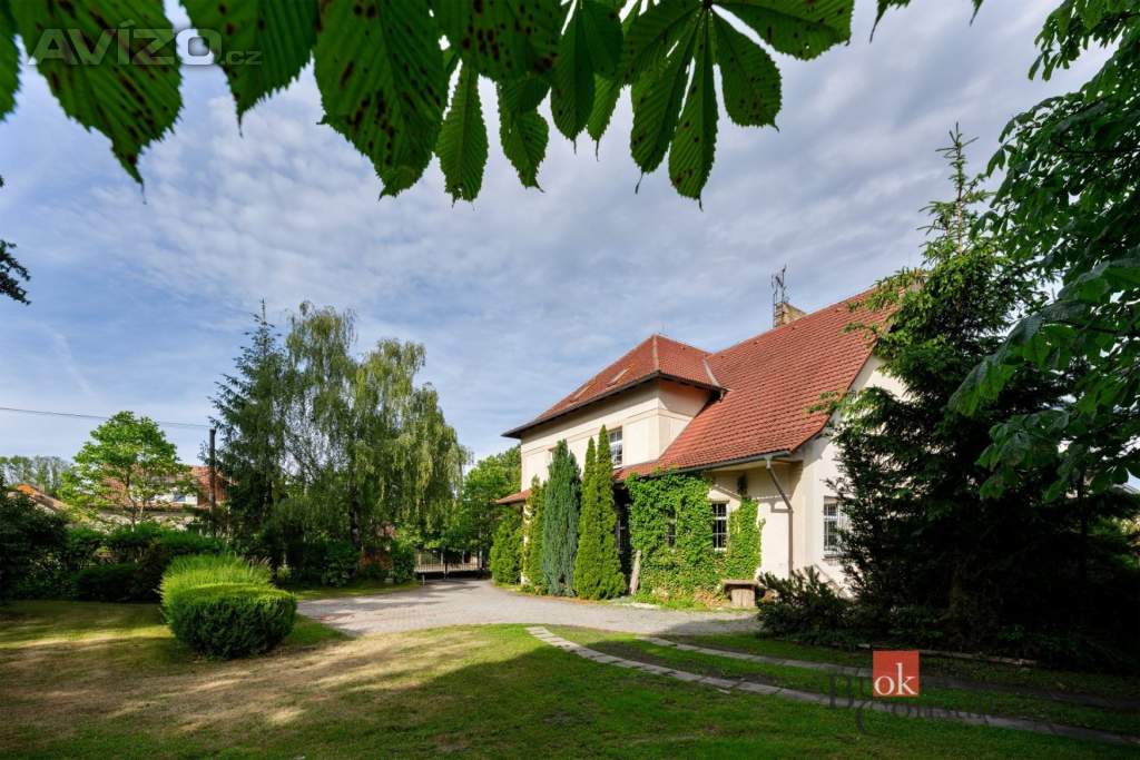 Prodej obchodního prostoru 1 000 m², Hostivice