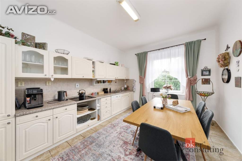 Foto inzerátu Prodej obchodního prostoru 1 000 m², Hostivice