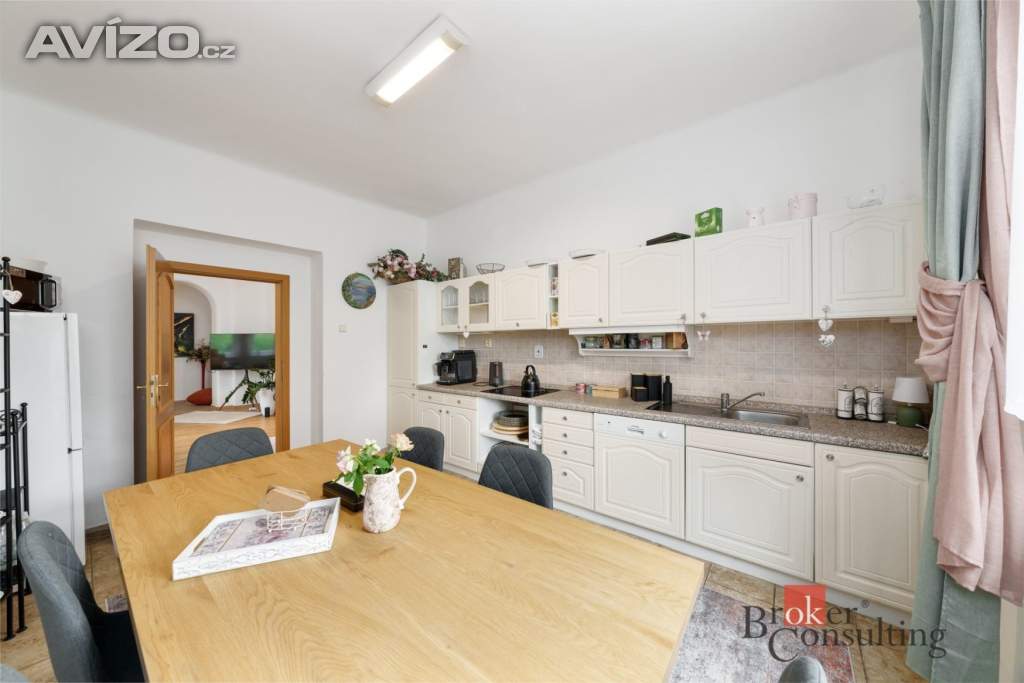 Foto inzerátu Prodej obchodního prostoru 1 000 m², Hostivice