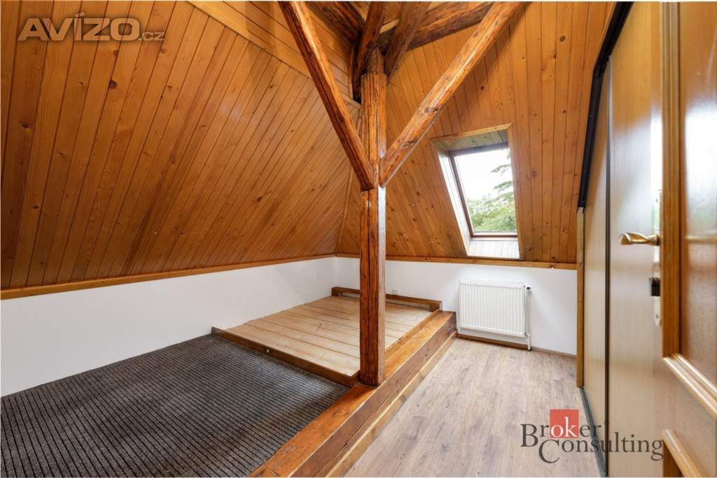 Foto inzerátu Prodej obchodního prostoru 1 000 m², Hostivice