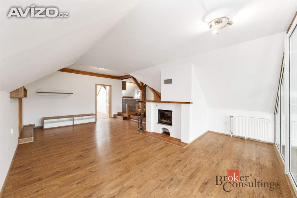 Foto inzerátu Prodej obchodního prostoru 1 000 m², Hostivice