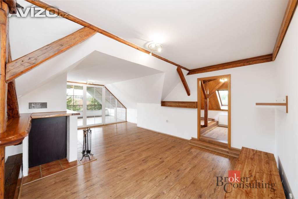 Foto inzerátu Prodej obchodního prostoru 1 000 m², Hostivice