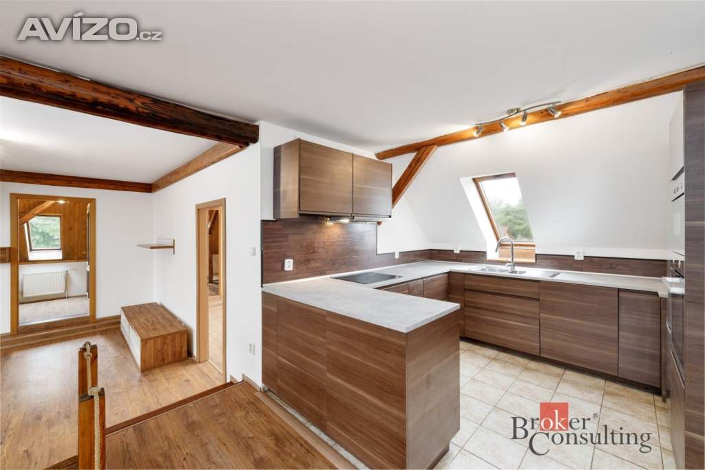 Foto inzerátu Prodej obchodního prostoru 1 000 m², Hostivice