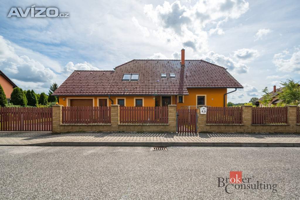 Foto inzerátu Prodej rodinného domu 198 m², Butoves