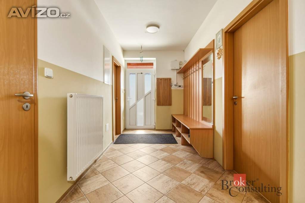 Foto inzerátu Prodej rodinného domu 198 m², Butoves