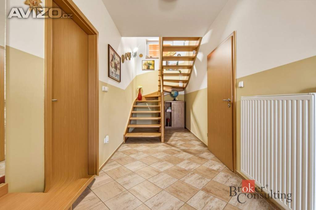 Foto inzerátu Prodej rodinného domu 198 m², Butoves
