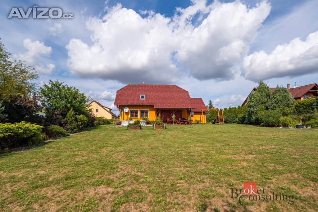 Foto inzerátu Prodej rodinného domu 198 m², Butoves