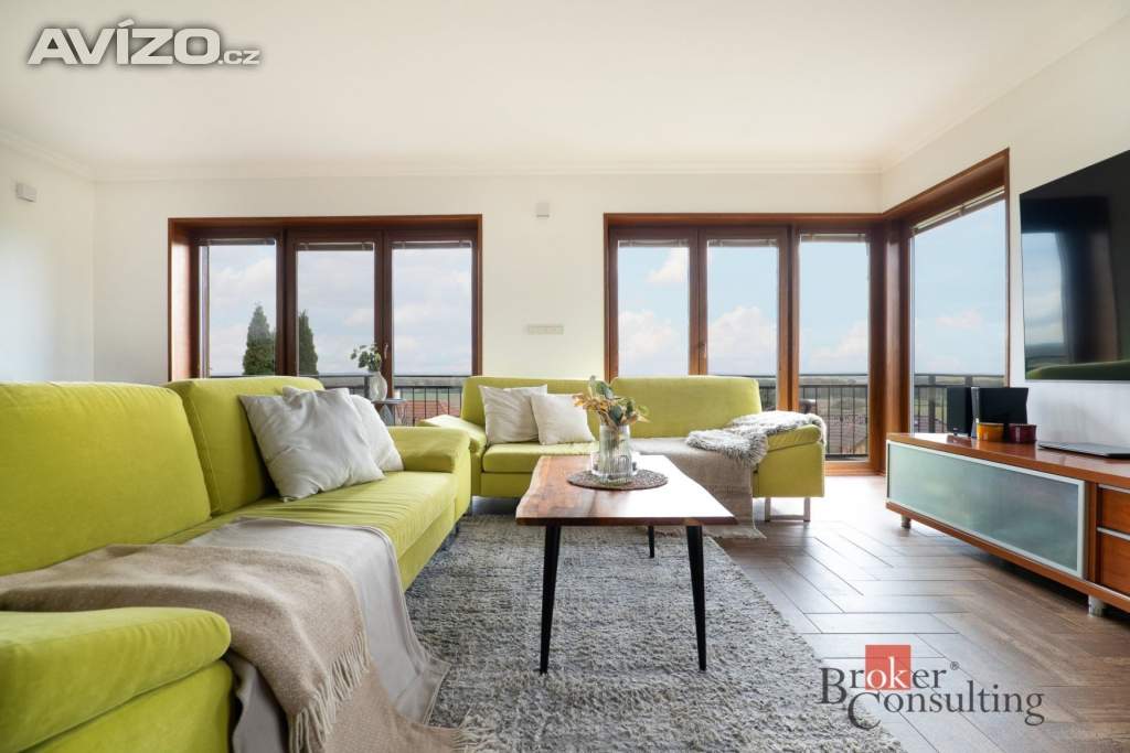Prodej rodinného domu 288 m², Kly
