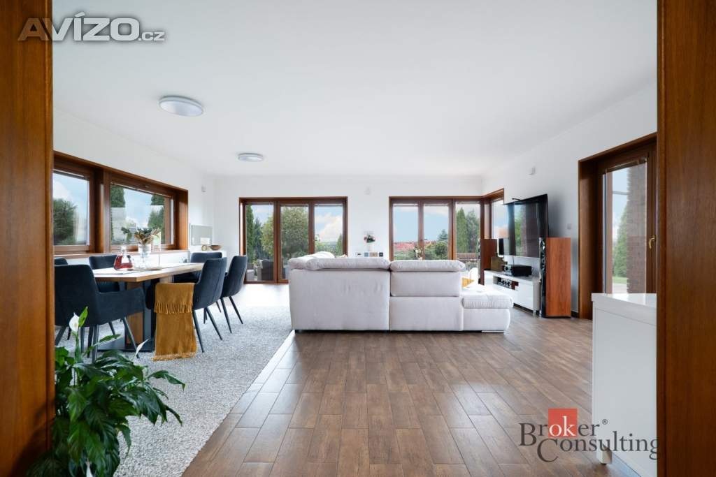 Foto inzerátu Prodej rodinného domu 288 m², Kly
