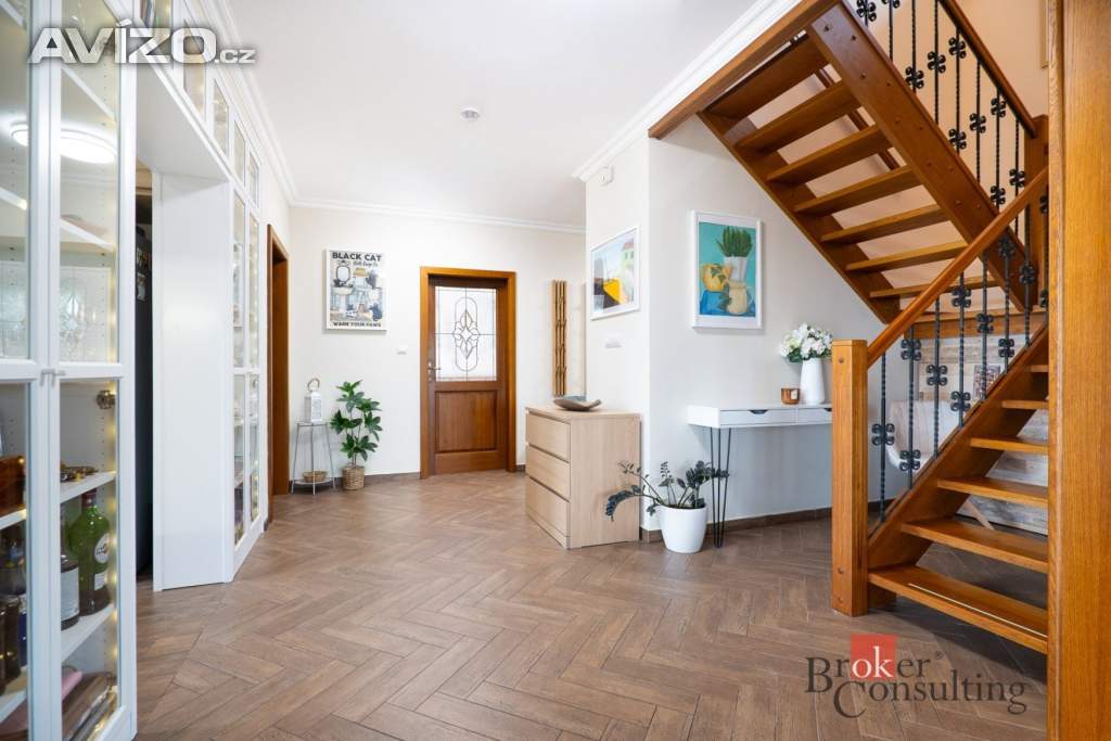 Foto inzerátu Prodej rodinného domu 288 m², Kly