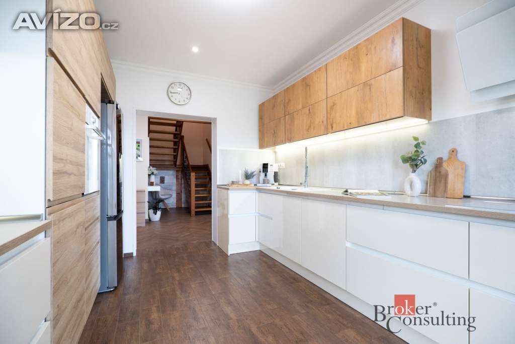 Foto inzerátu Prodej rodinného domu 288 m², Kly