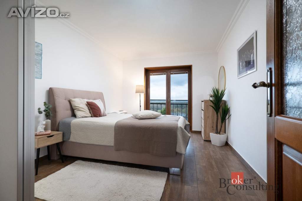 Foto inzerátu Prodej rodinného domu 288 m², Kly