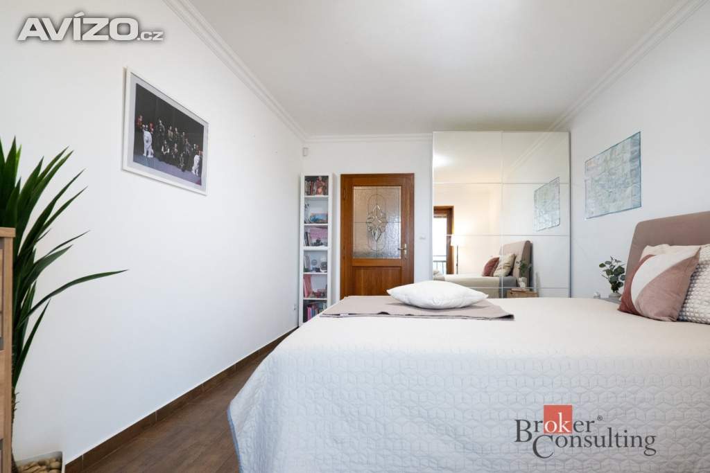 Foto inzerátu Prodej rodinného domu 288 m², Kly