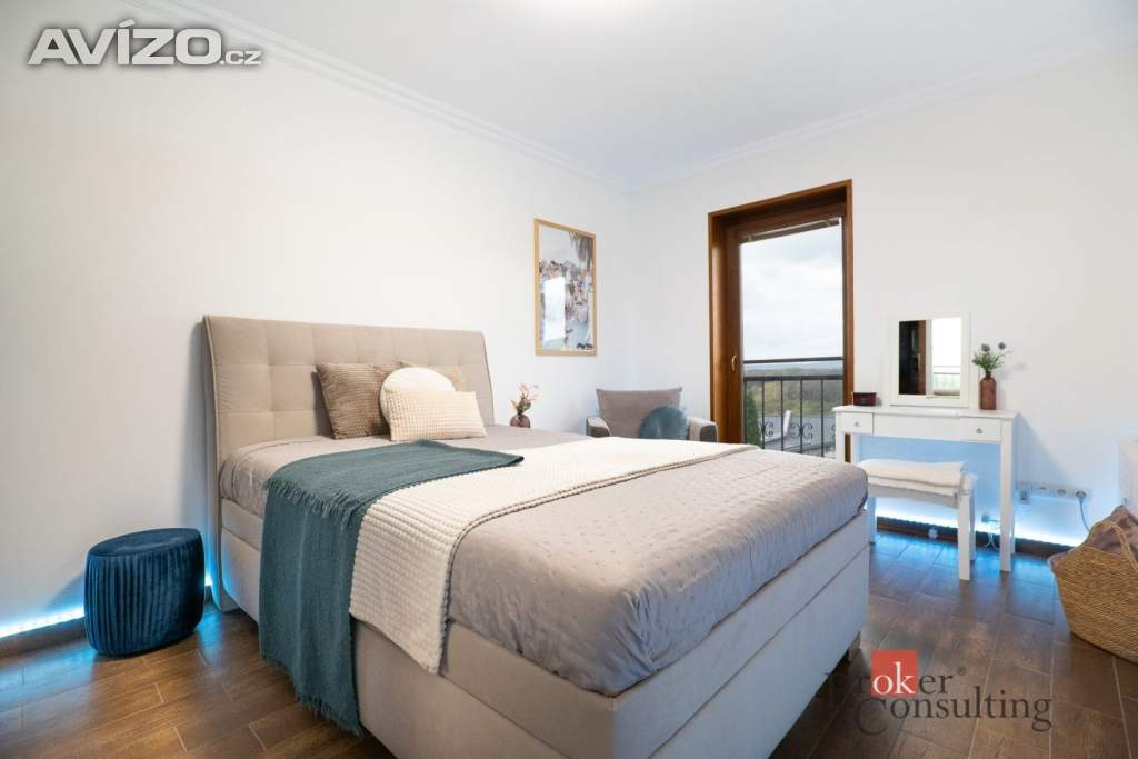 Foto inzerátu Prodej rodinného domu 288 m², Kly