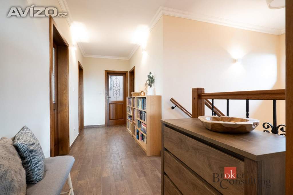 Foto inzerátu Prodej rodinného domu 288 m², Kly