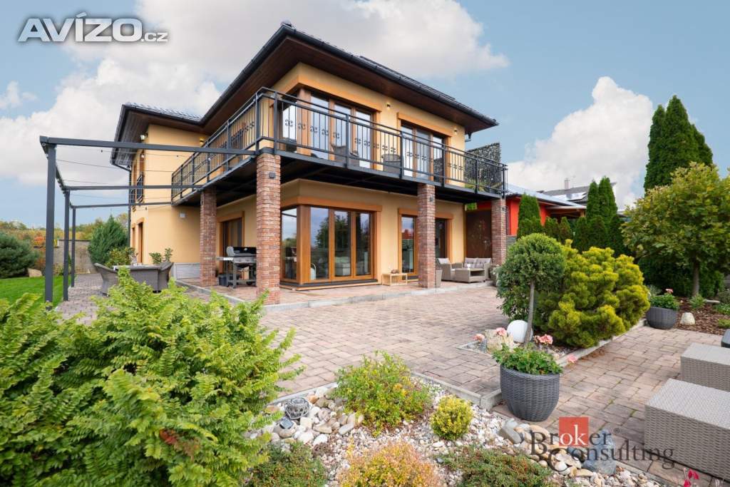 Foto inzerátu Prodej rodinného domu 288 m², Kly