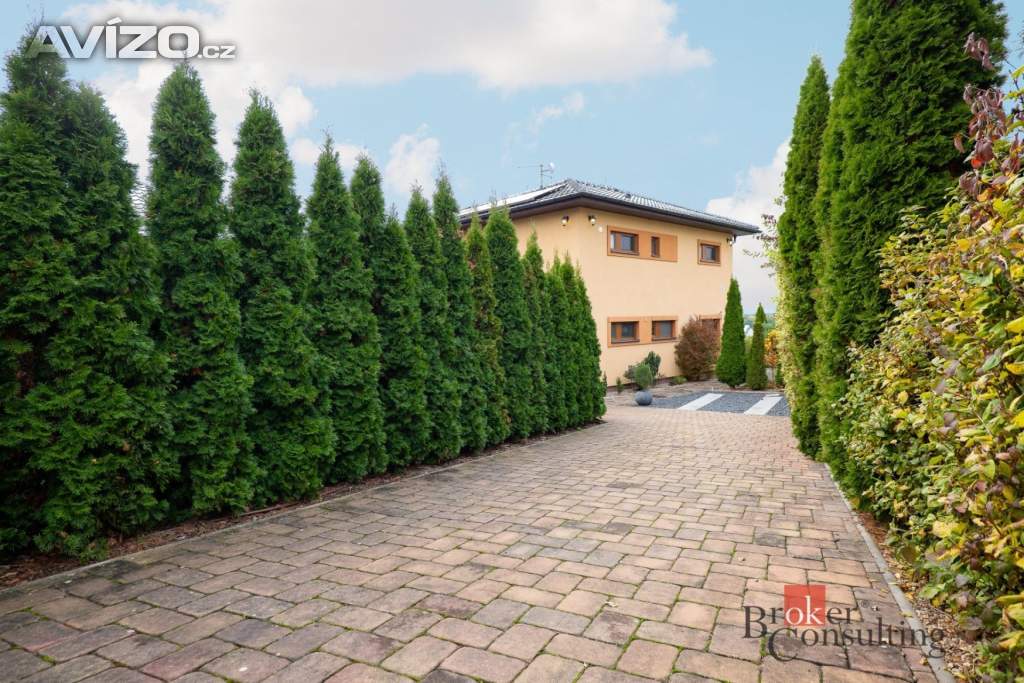 Foto inzerátu Prodej rodinného domu 288 m², Kly