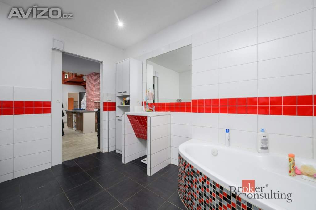 Foto inzerátu Prodej rodinného domu 335 m², Liberec
