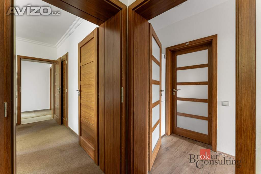 Foto inzerátu Prodej rodinného domu 298 m², Kamenice