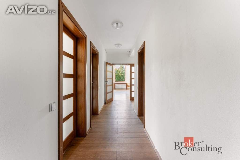 Foto inzerátu Prodej rodinného domu 298 m², Kamenice