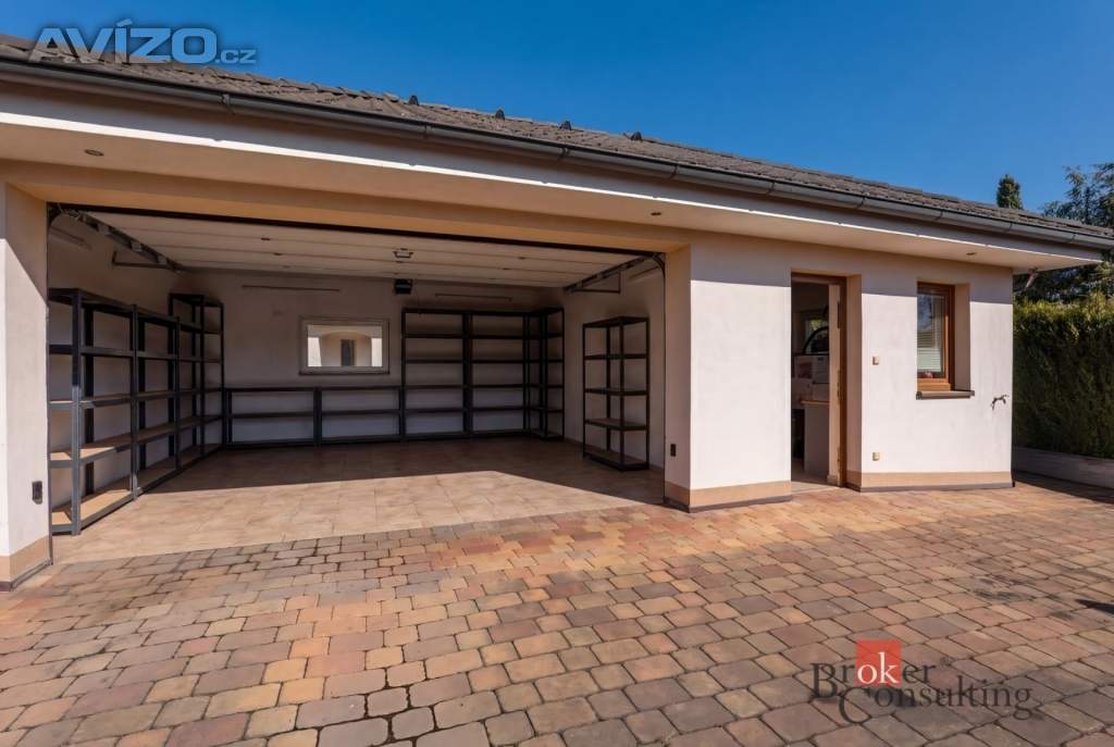 Foto inzerátu Prodej rodinného domu 260 m², Benešov