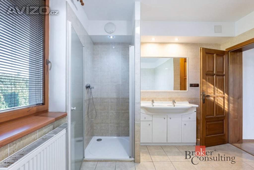 Foto inzerátu Prodej rodinného domu 260 m², Benešov