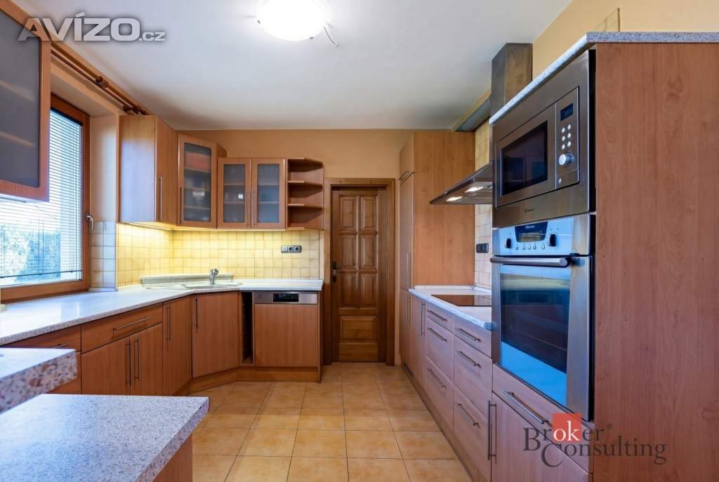 Foto inzerátu Prodej rodinného domu 260 m², Benešov