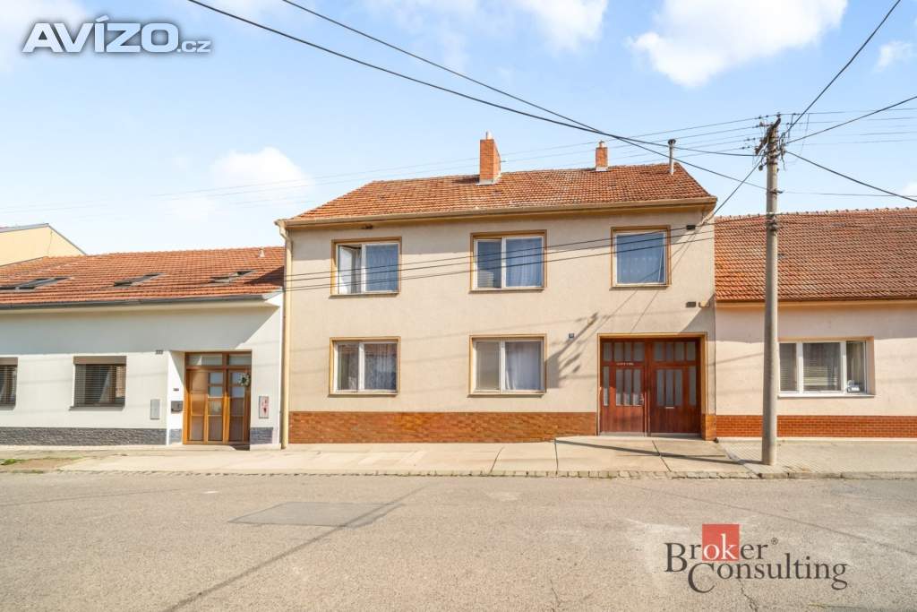 Prodej rodinného domu 220 m², Blučina