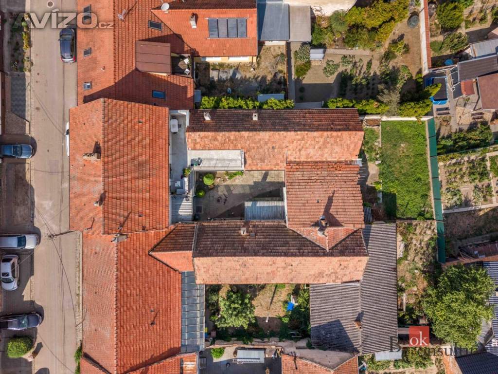 Foto inzerátu Prodej rodinného domu 220 m², Blučina