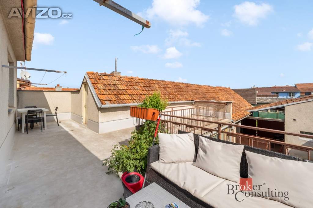Foto inzerátu Prodej rodinného domu 220 m², Blučina