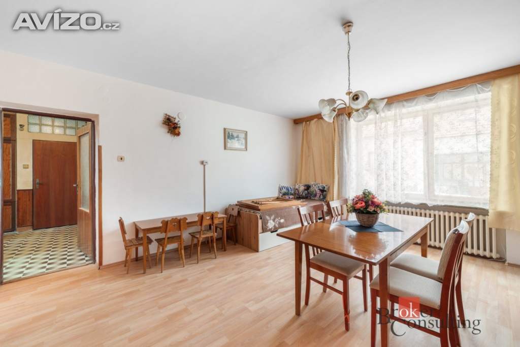 Foto inzerátu Prodej rodinného domu 220 m², Blučina