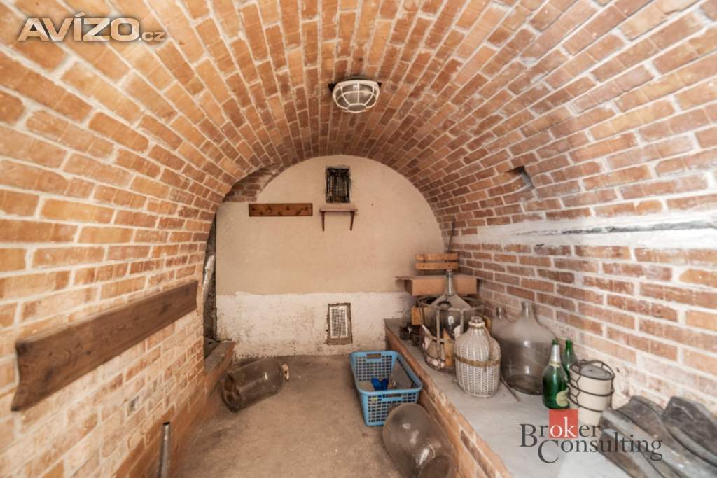 Foto inzerátu Prodej rodinného domu 220 m², Blučina