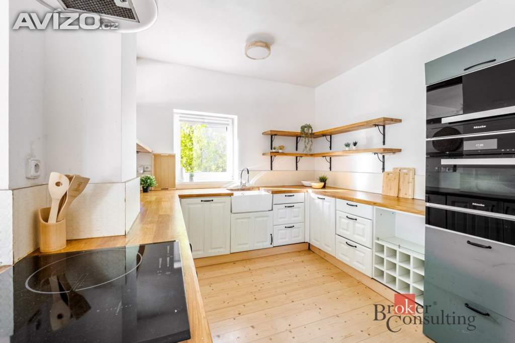 Foto inzerátu Prodej rodinného domu 207 m², Babice