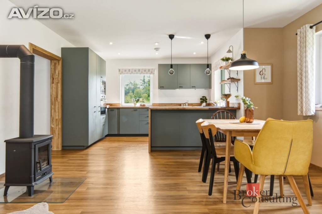 Foto inzerátu Prodej rodinného domu 194 m², Litošice
