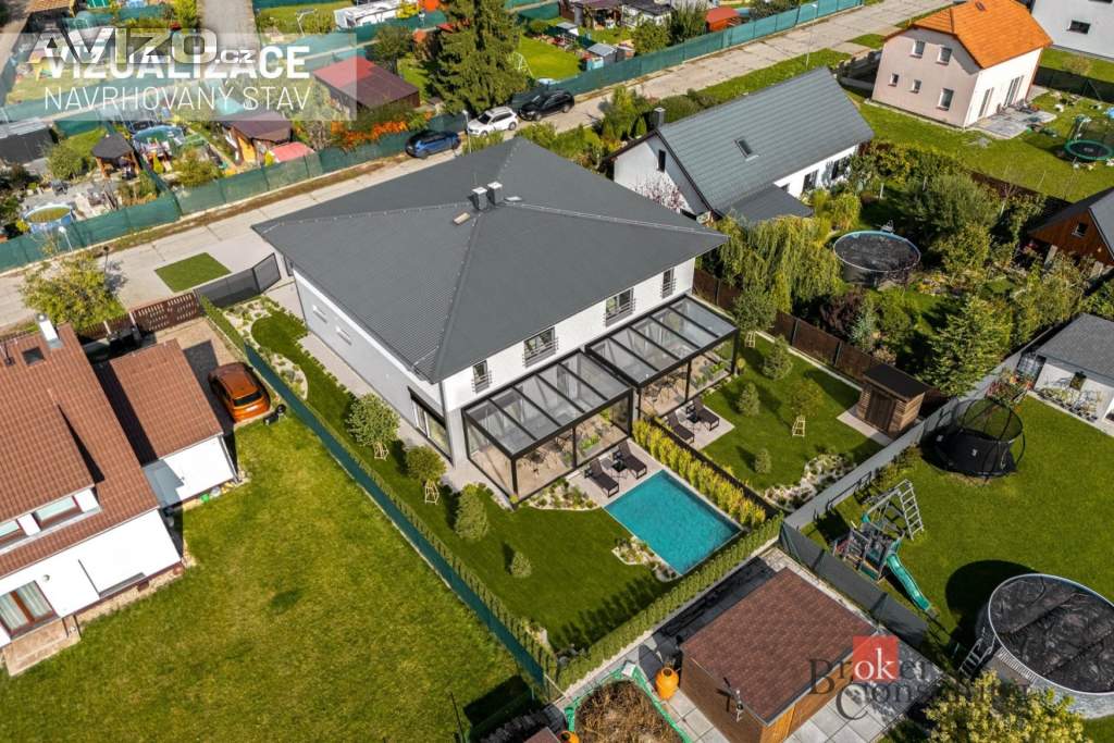 Foto inzerátu Prodej rodinného domu 160 m², Milovice