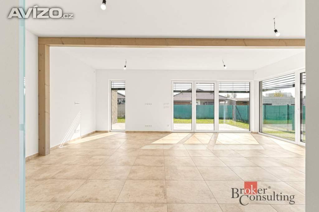 Foto inzerátu Prodej rodinného domu 160 m², Milovice