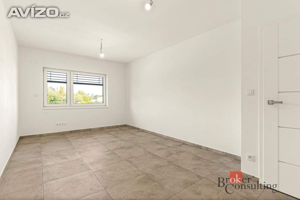 Foto inzerátu Prodej rodinného domu 160 m², Milovice