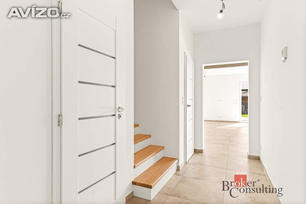 Foto inzerátu Prodej rodinného domu 160 m², Milovice