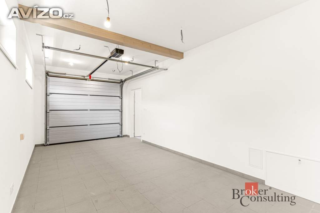 Foto inzerátu Prodej rodinného domu 160 m², Milovice