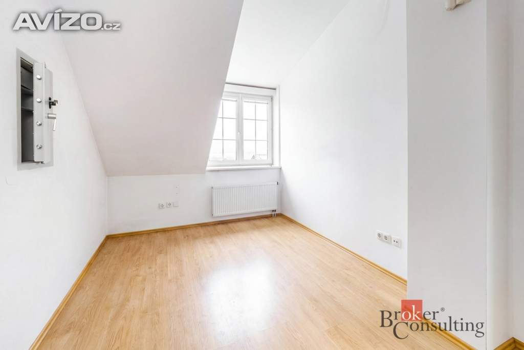 Foto inzerátu Prodej rodinného domu 230 m², Srubec