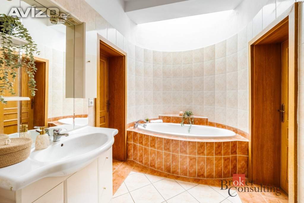 Foto inzerátu Prodej rodinného domu 230 m², Srubec